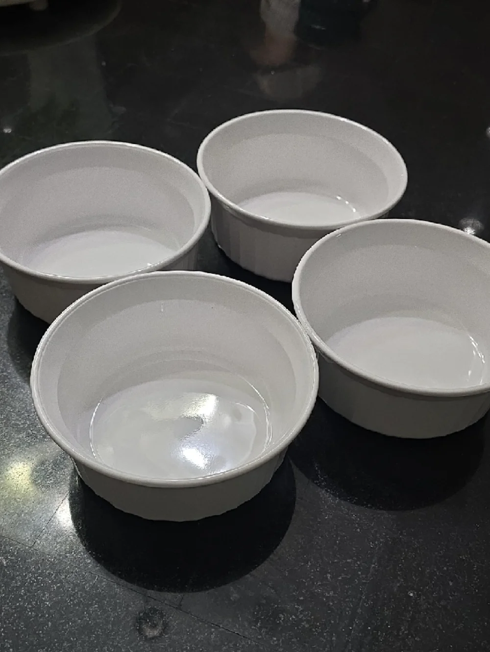 4 PIECE Corningware French White 16oz Round Bakeware
